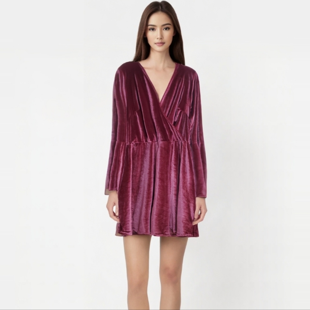 Club L London Barbiecore pink velvet surplice trumpet sleeve mini dress 16